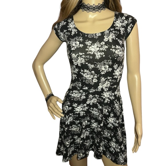 Matilda Jane Black and White Floral Skater Dress - Picture 1 of 4